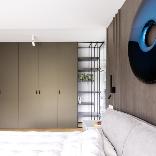 Forner Pearl 7901 brązowy w sypialni